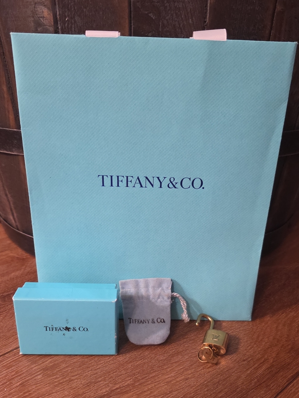 Bundle Of Tiffany &Co. Blue Shopping Bag, Small Box And Pouch With LV Lock (310)
